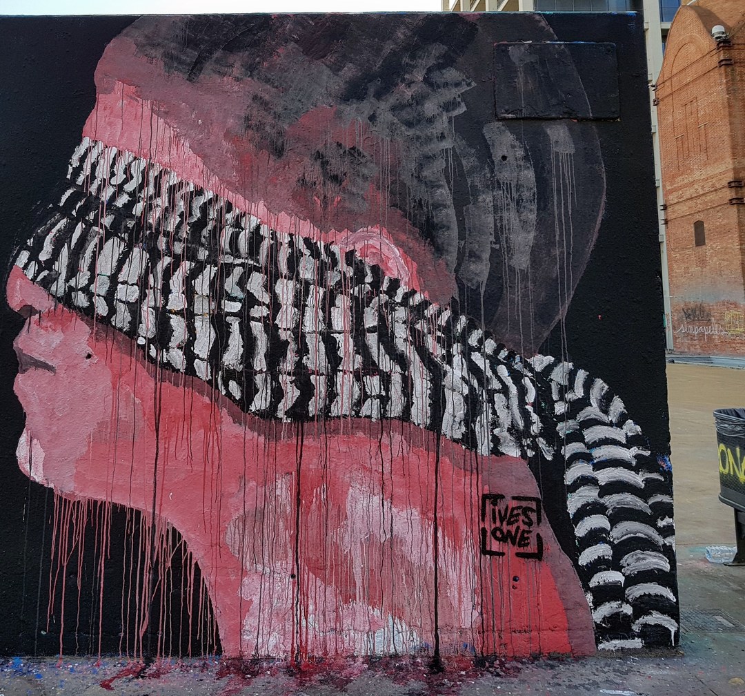 Wallspot - senyorerre3 - Art IVESONE - Barcelona - Tres Xemeneies - Graffity - Legal Walls - Il·lustració