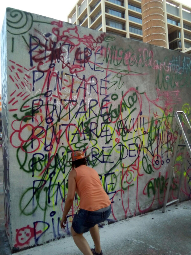 Wallspot - araL - pintaré - Barcelona - Tres Xemeneies - Graffity - Legal Walls - 