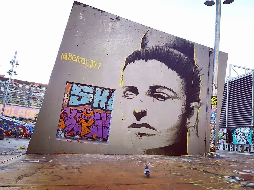 Wallspot - senyorerre3 - Art BEROL - Barcelona - CUBE tres xemeneies - Graffity - Legal Walls -  - Artist - Berol377