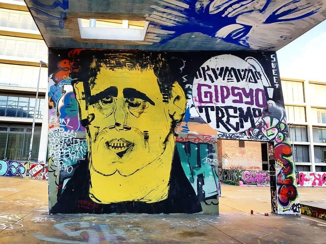 Wallspot - senyorerre3 - Art LUCA DI MAGGIO - Barcelona - CUBE tres xemeneies - Graffity - Legal Walls - 