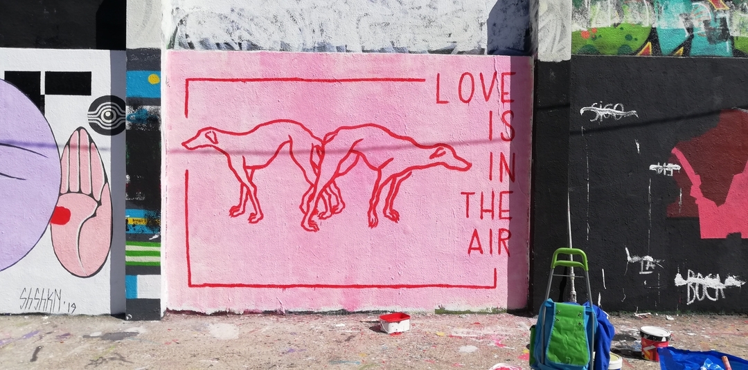 Wallspot - love is in the air