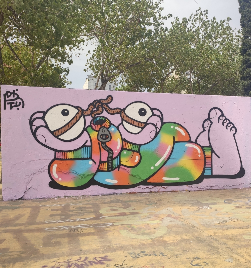 Wallspot - dirty1984 - Without head - Barcelona - Tres Xemeneies - Graffity - Legal Walls - 