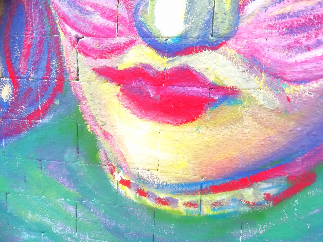 Wallspot - [MO] - MO11454 - De papallona a granota - Barcelona - Drassanes - Graffity - Legal Walls - Il·lustració