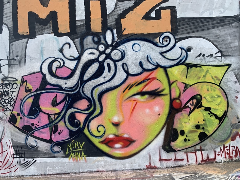 Wallspot - nirv_anna - LS D Lights - Barcelona - CUBE tres xemeneies - Graffity - Legal Walls - Illustration