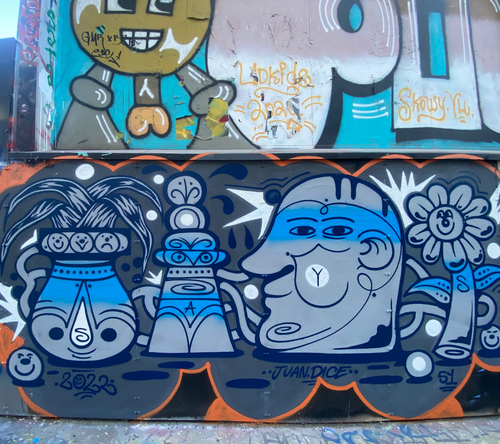 Wallspot -Juan.dice - says - Barcelona - Tres Xemeneies - Graffity - Legal Walls - 